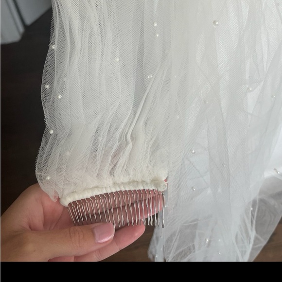 Dareth Colburn Scattered Pearl Ivory Veil. Cathedral length